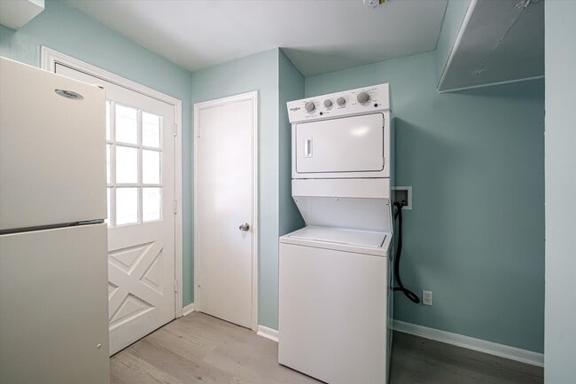 Building Photo - 2574 Marilee Ln