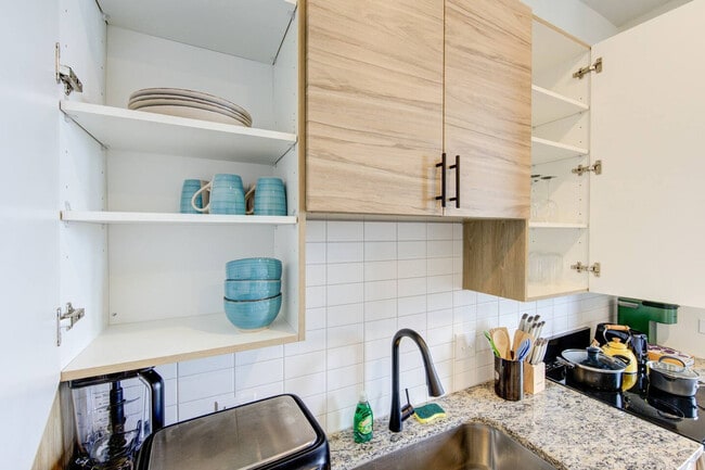 Building Photo - 1111 Shepherd Dr