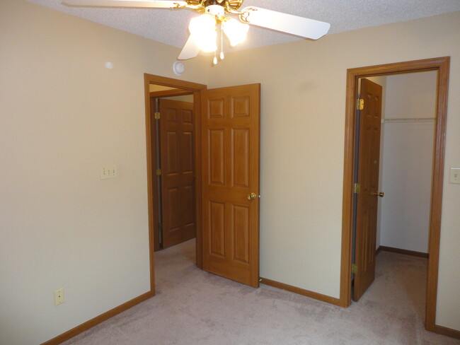 Building Photo - 249 Creekstone Court