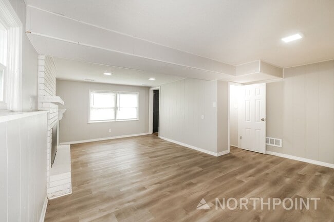 Building Photo - 3 BR/1.5BA | Newly Renovated Single Family Home | 2- Car Covered Parking | Gated backyard