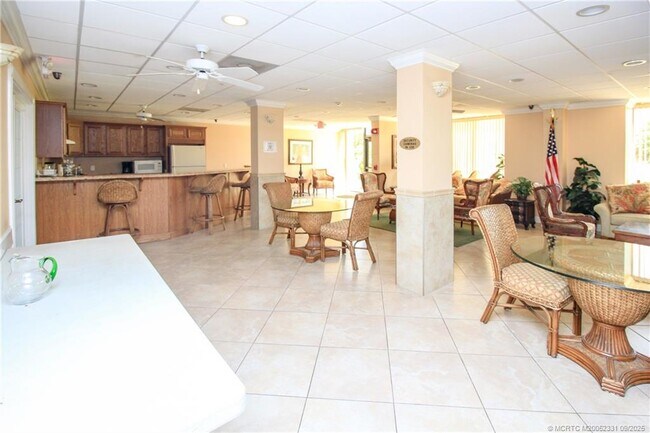 Building Photo - 10680 S Ocean Dr