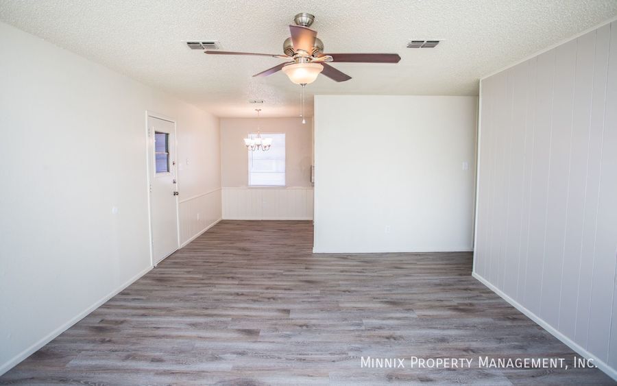 Building Photo - 4813 6th St