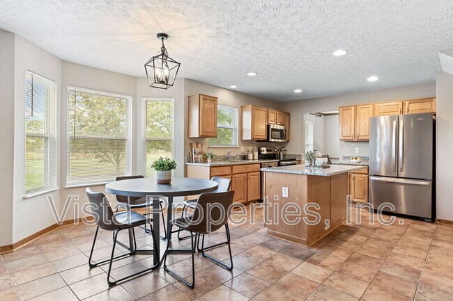 Building Photo - 7225 Bromfield Dr