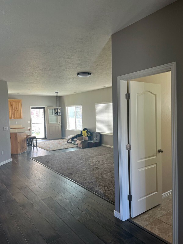 Building Photo - 761 Oak Green Dr