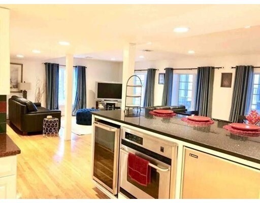 Building Photo - 139 Fresh Pond Pky