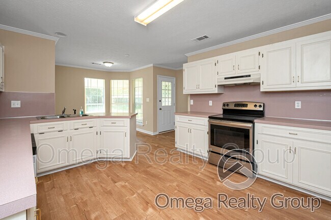 Building Photo - 536 Deer Path