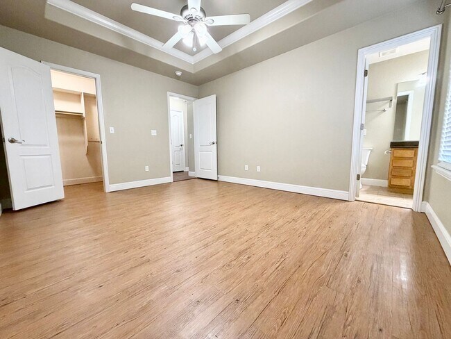 Building Photo - ***501 Bonanza Street***