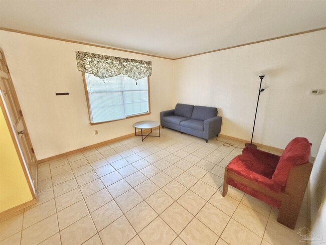 Building Photo - 1469 E Johnson Ave