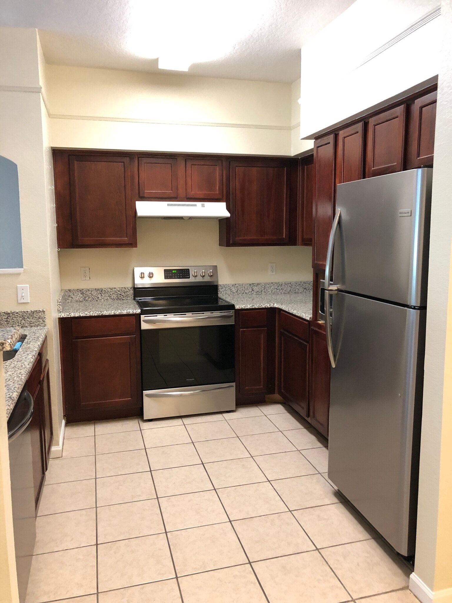 Building Photo - 2801 Chancellorsville Dr