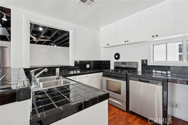 Building Photo - 305 Marine Ave