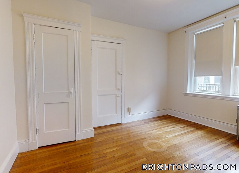 Building Photo - 135 Washington St