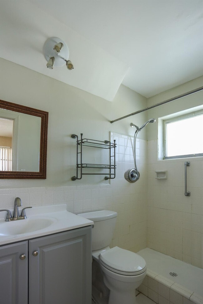 Building Photo - 4513 NW 44th St