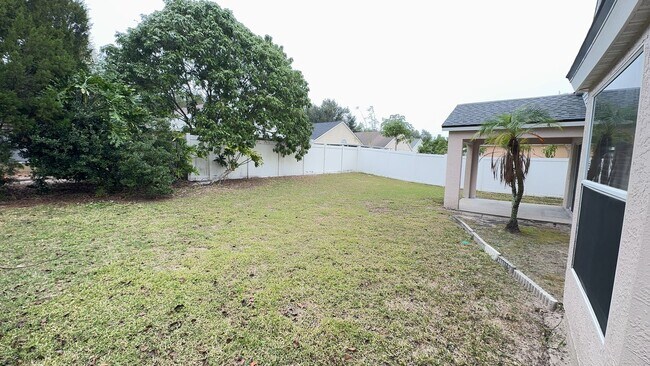 Building Photo - Come see this beautiful 3 bedroom, 2 bath, 2 car garage home for rent near Citrus Park Mall!