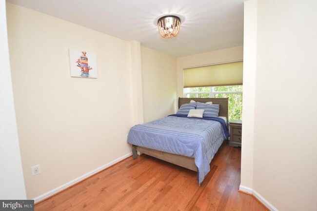 Building Photo - 1571 Renate Dr