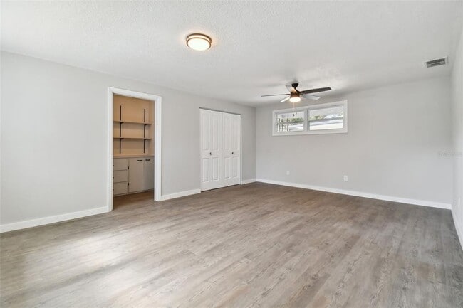 Building Photo - 535 W Palmeden Dr