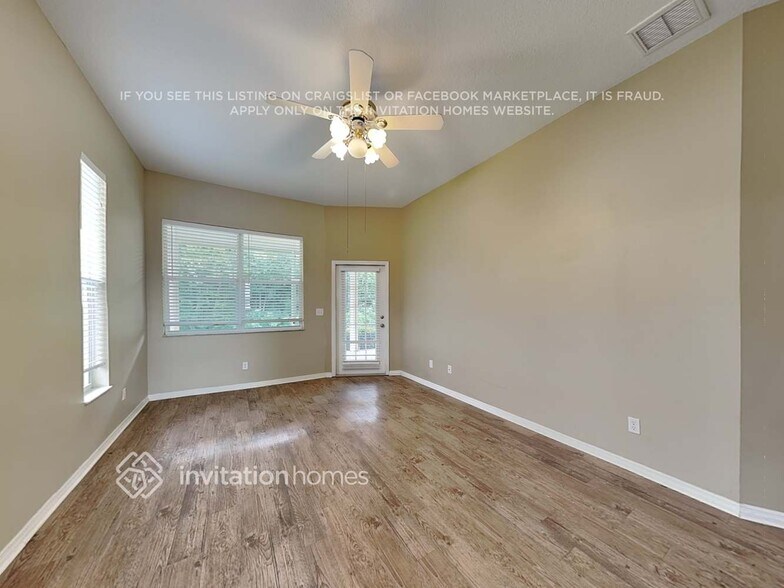 Building Photo - 3718 72nd Terrace E