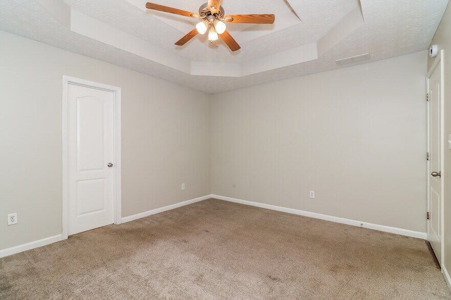 Building Photo - 142 St Ann Cir