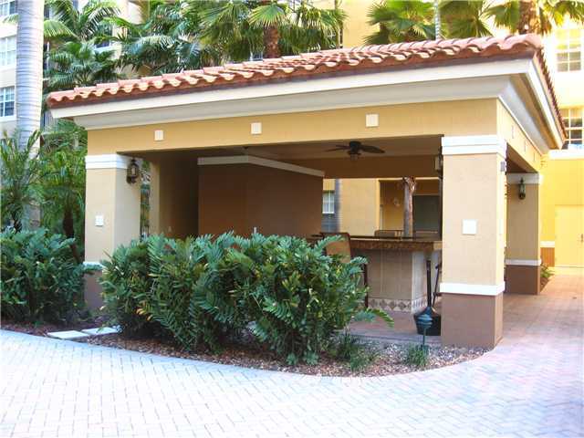 Building Photo - 1801 N Flagler Dr