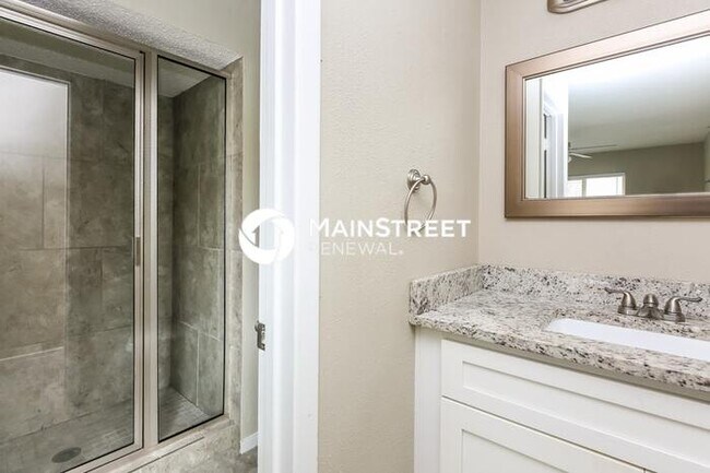 Building Photo - 3 Bedroom Pet-Friendly Home in DeSoto, TX with Main Street Renewal