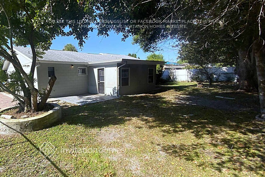 Building Photo - 243 Mante Dr