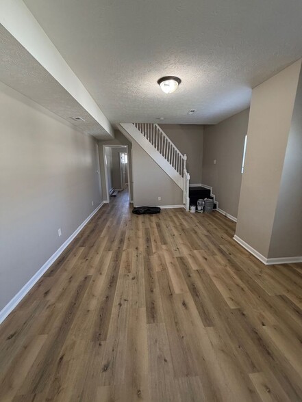 Building Photo - 3 Bedroom Double