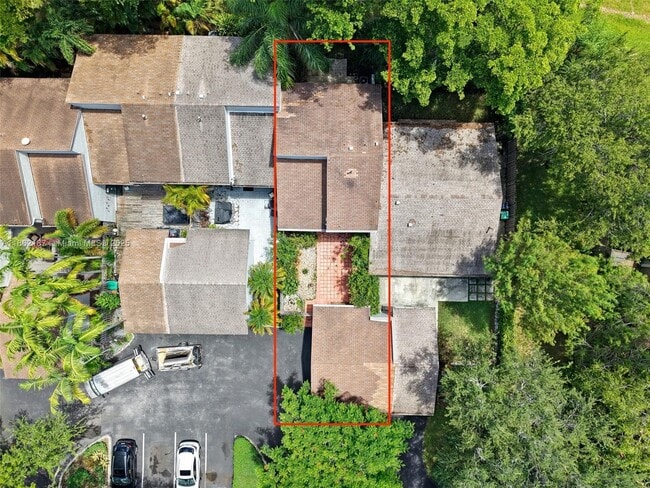 Building Photo - 10516 SW 112th Ave