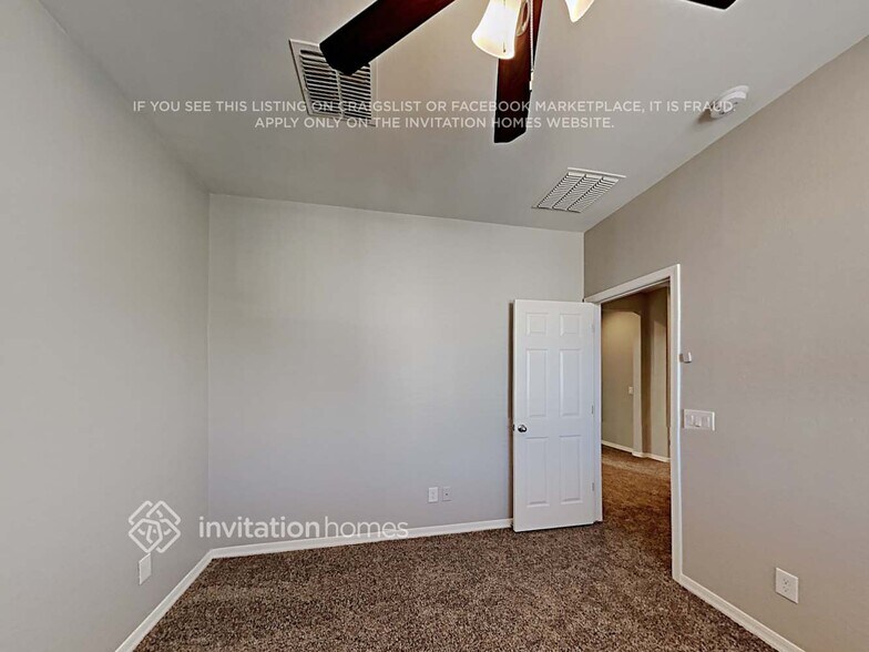 Building Photo - 21077 W Almeria Rd