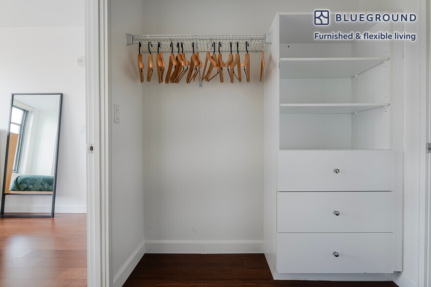 Building Photo - 100 Landsdowne St