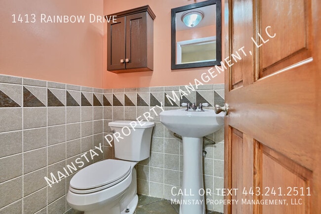 Building Photo - 1413 Rainbow Dr