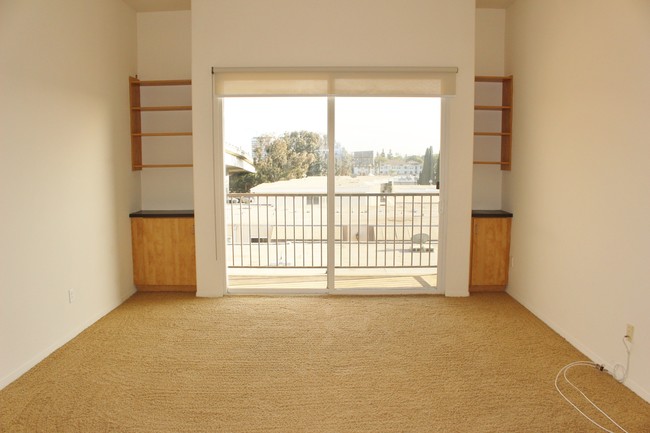 Primary Photo - 2820 Sawtelle Blvd