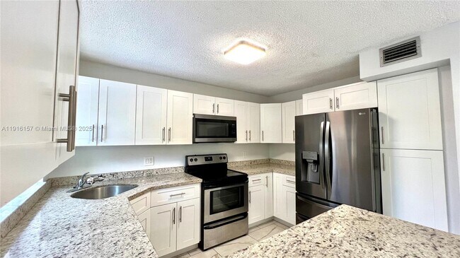 Building Photo - 13725 SW 100th Terrace