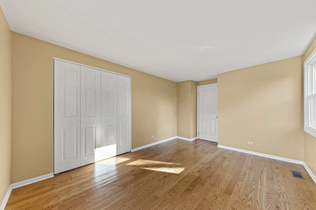 Building Photo - 1121 Belmar Ln