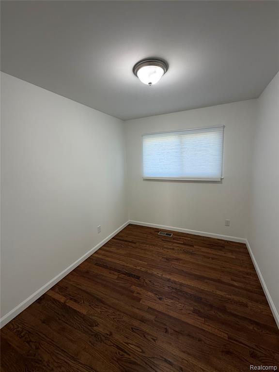 Building Photo - 32627 Dowland Dr