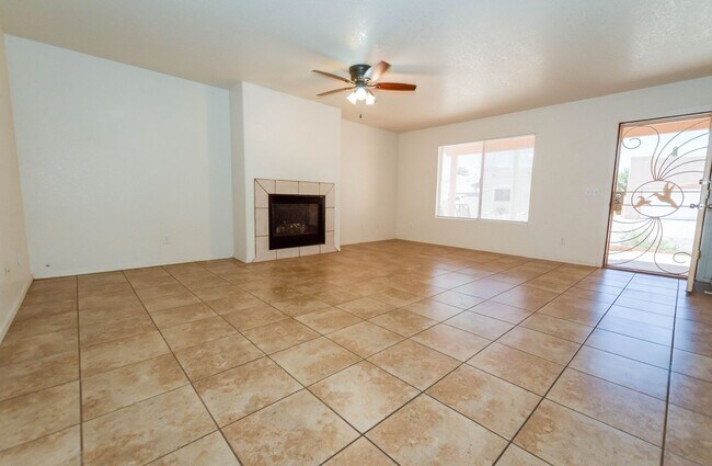 Building Photo - 1083 Desert Oak Pl