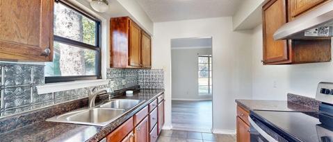 Building Photo - 1008 Wake Dr