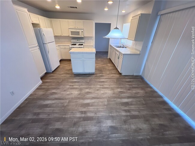 Building Photo - 3319 Syvella Ct