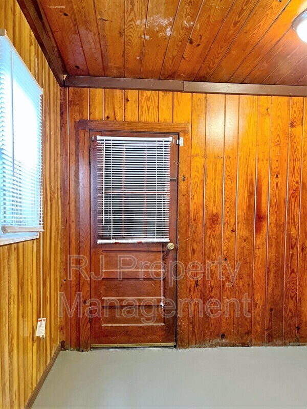 Building Photo - 3268 E Rosita Cir