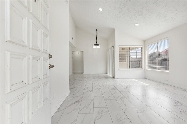 Building Photo - 14818 Gladewick Dr