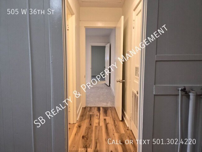 Building Photo - 505 W 36th St