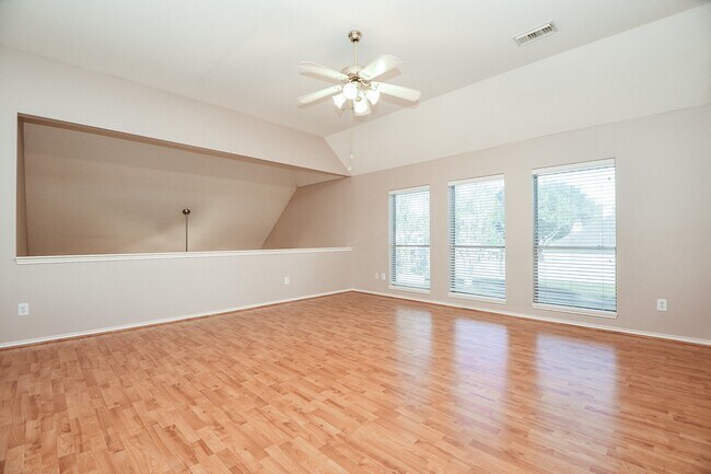 Building Photo - 4202 Creek Hollow Ln