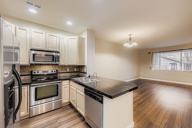 Building Photo - 11211 Osage Cir