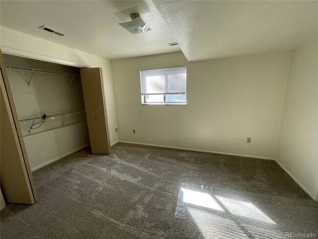 Building Photo - 4820 W 88th Pl