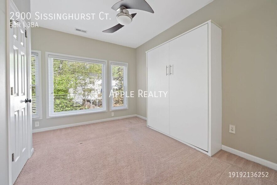Building Photo - 2900 Sissinghurst Ct