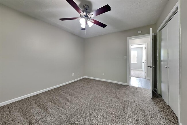 Building Photo - 548 Julius Dr
