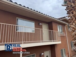 Building Photo - Condo in La Venita