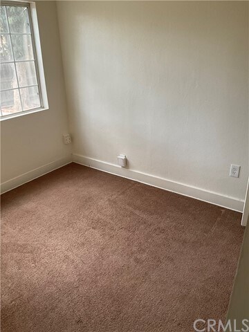 Building Photo - 4091 Linwood Pl