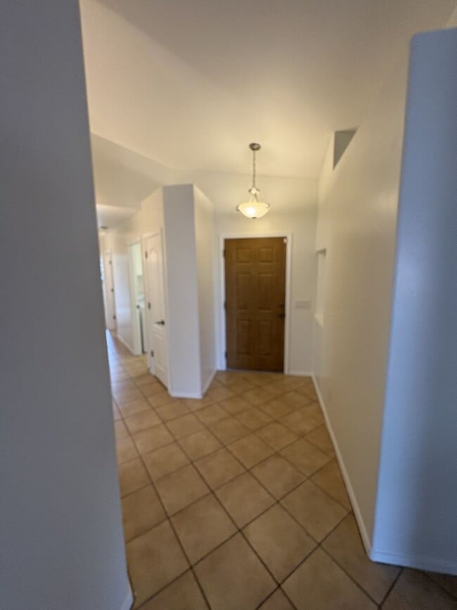 Building Photo - Vail School District Beauty