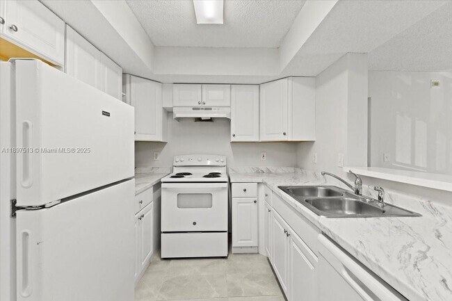 Building Photo - 5520 NW 61st St