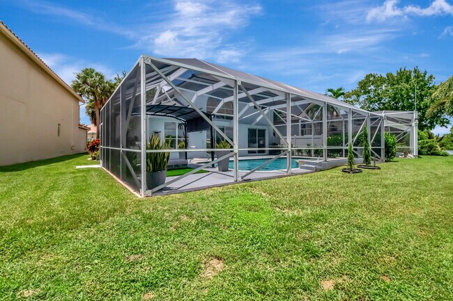 Building Photo - 10872 Tamoron Ln
