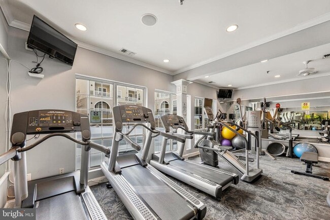 Building Photo - 4560 Strutfield Ln